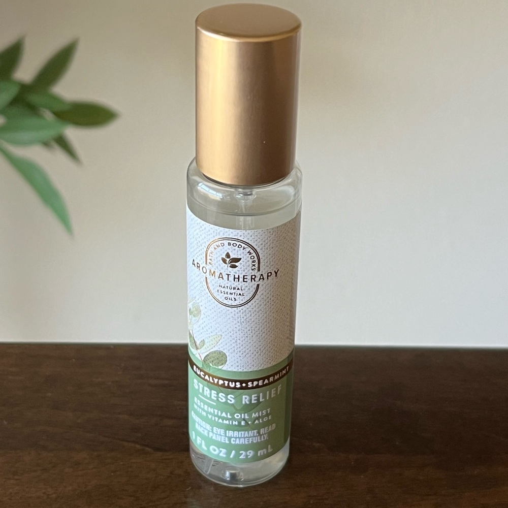 B&BW Aromatherapy Stress Relief Eucalyptus & Spearmint Essential Oil Mist NEW